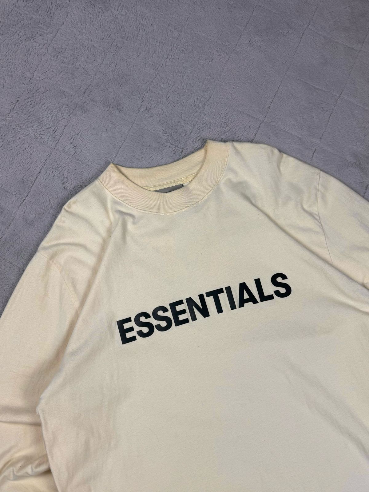 LONG SLEEVE ESSENTIALS