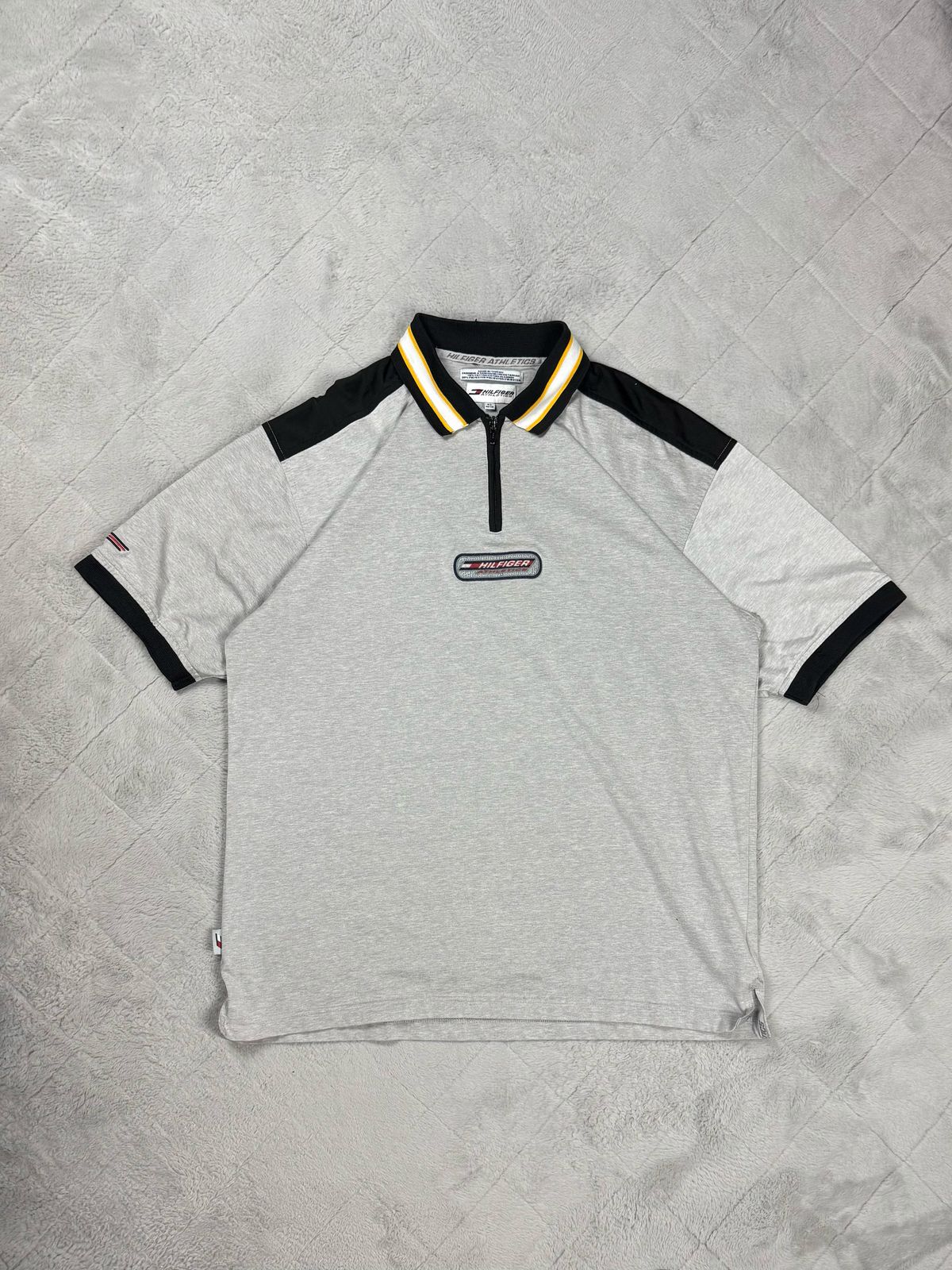 TOMMY HILFIGER TEE