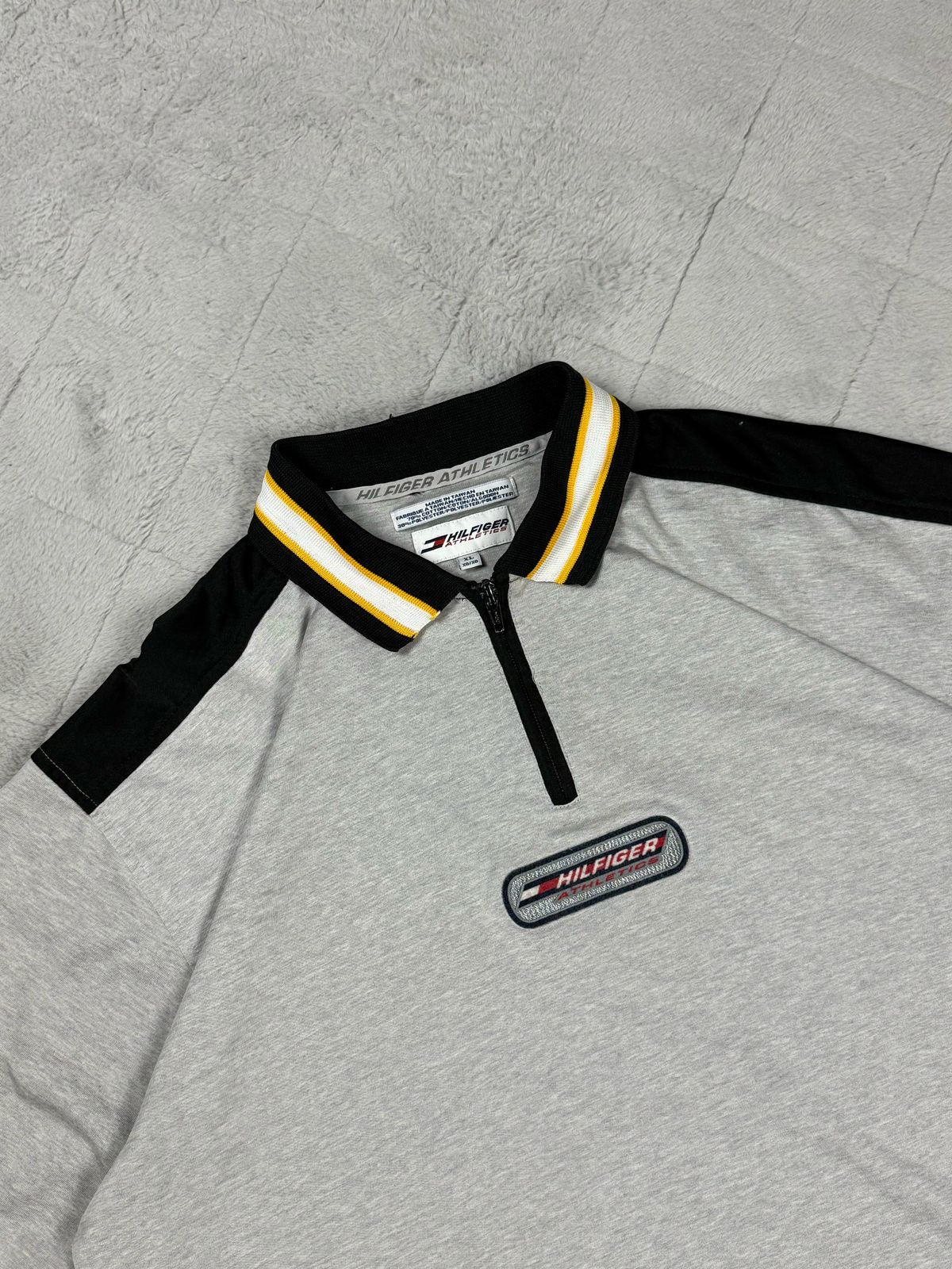 TOMMY HILFIGER TEE