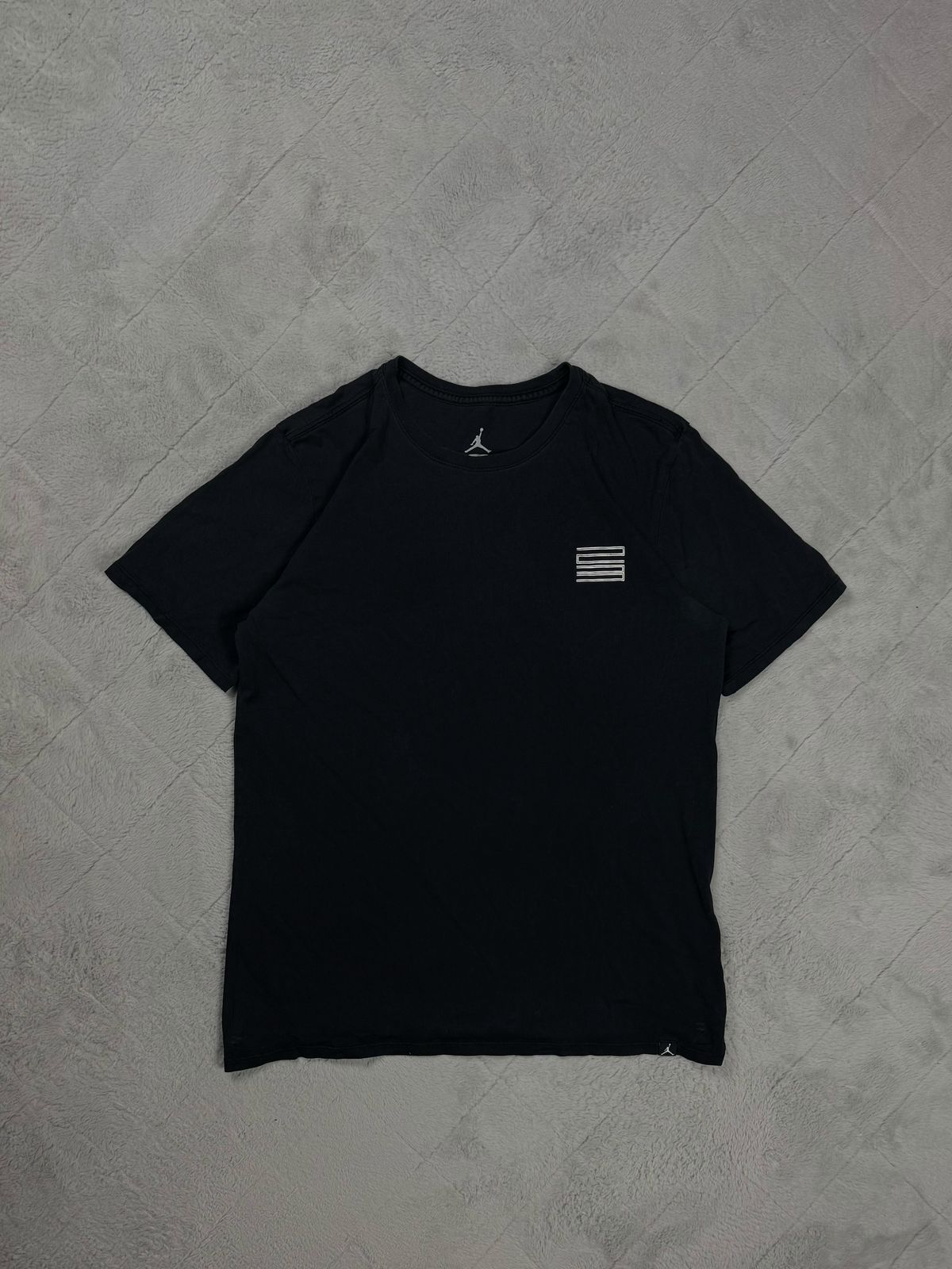 JORDAN TEE