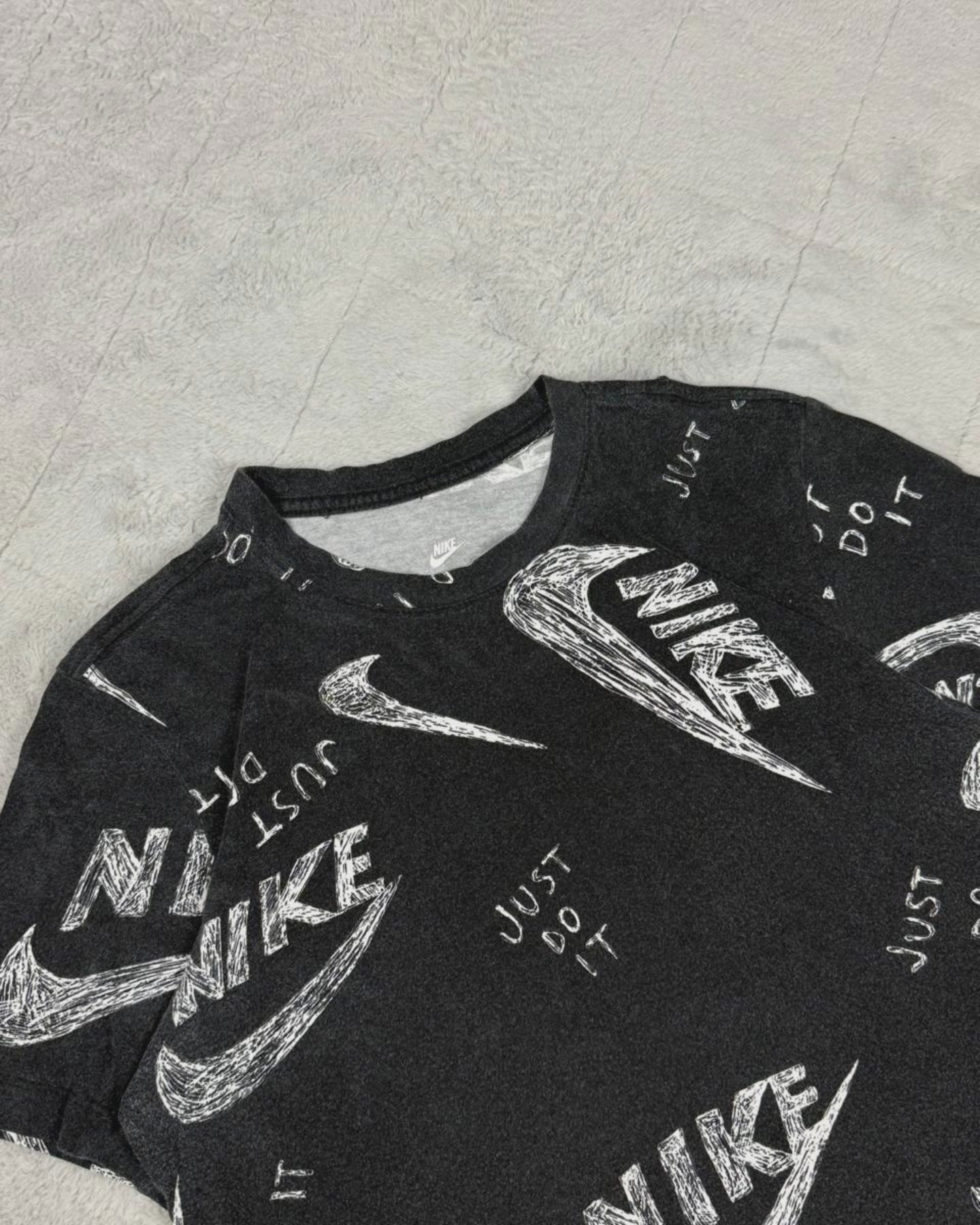 NIKE TEE